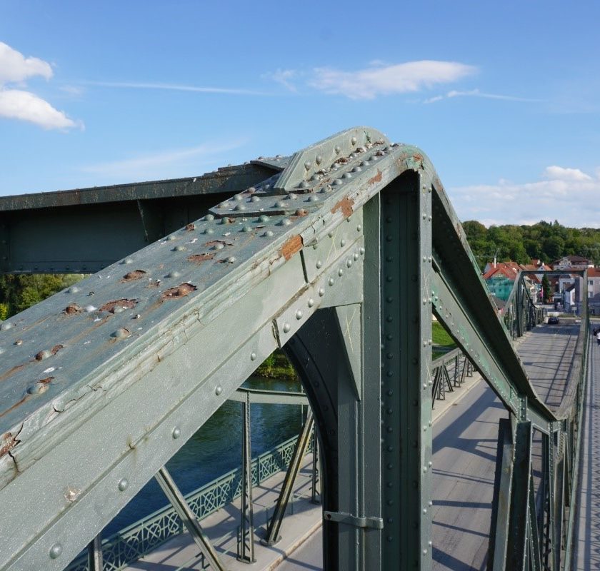 Landauer Isarbrücke wegen Bauwerksprüfung am kommenden Dienstag gesperrt