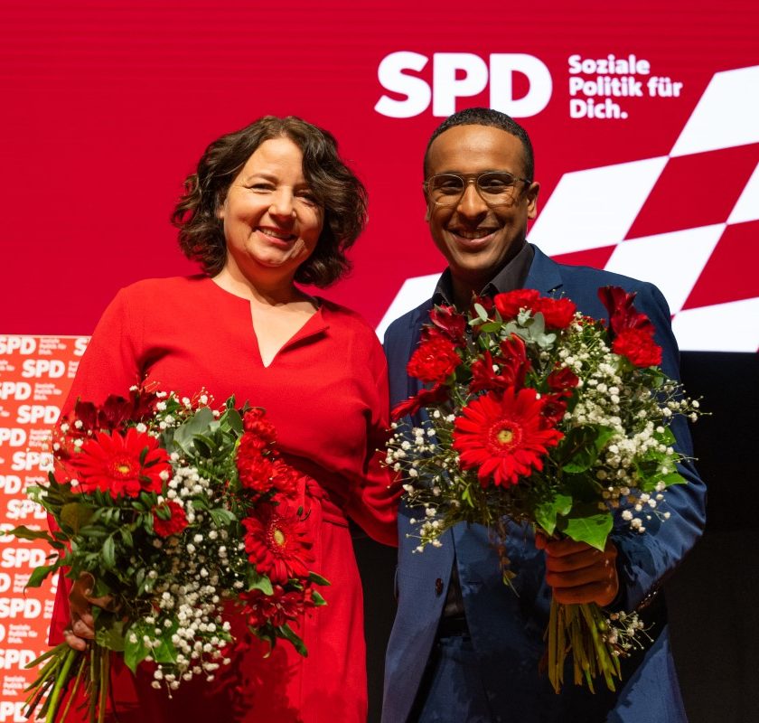 Für Freiheit, Gleichheit und Solidarität Generalsekretäre der BayernSPD gratulieren ihrer Partei zum 160. Geburtstag