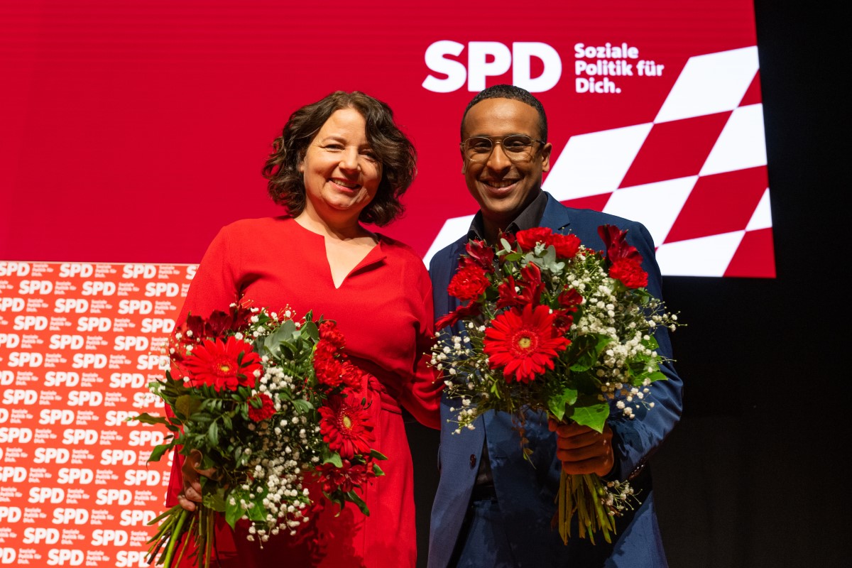 Für Freiheit, Gleichheit und Solidarität Generalsekretäre der BayernSPD gratulieren ihrer Partei zum 160. Geburtstag