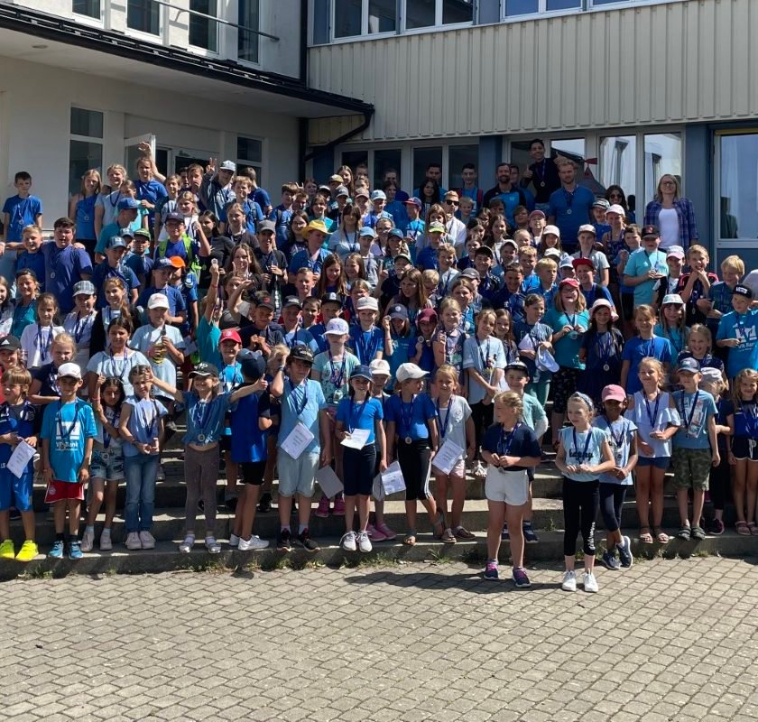 Sparkasse Landshut fördert Laufprojekt "Lauf dich fit!"