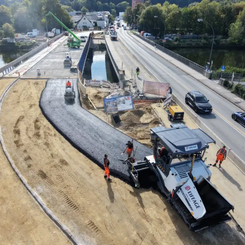 Verkehr wird auf Behelfsumfahrung umgelegt: Konrad-Adenauer-Straße (B299) für eine Nacht gesperrt