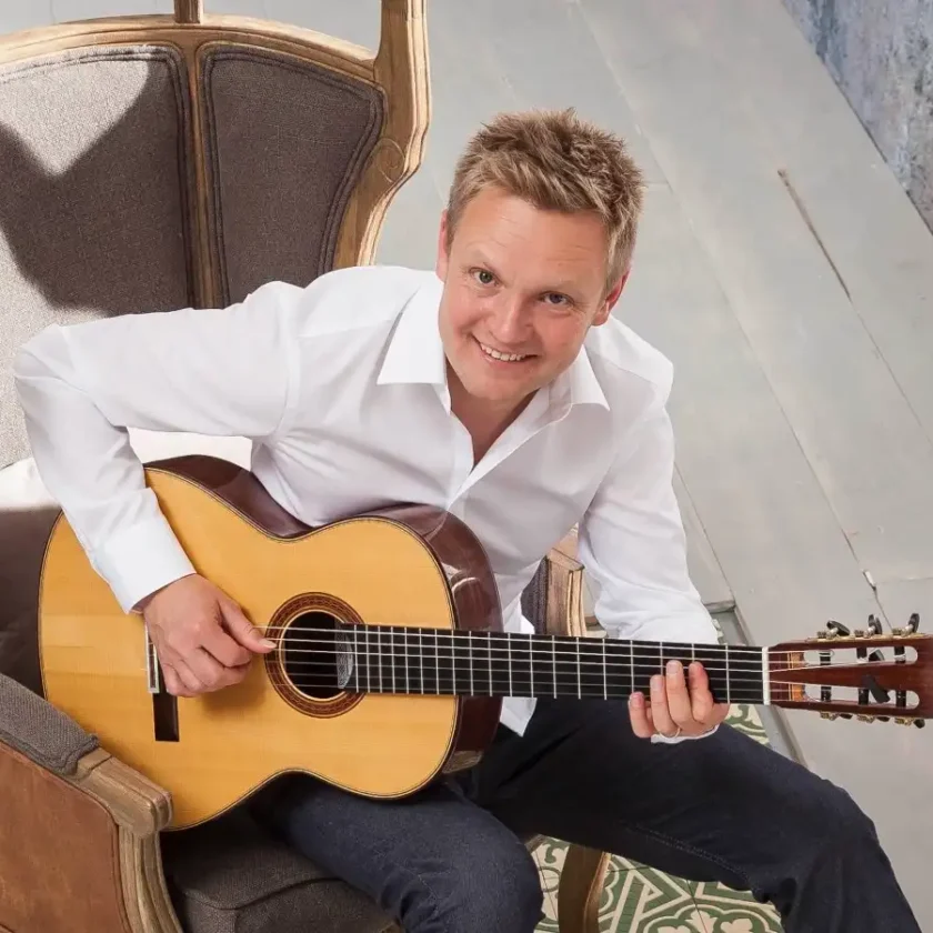 Gitarrenzauber im Advent