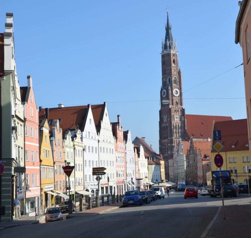 Dreifaltigkeitsplatz und Martinskirche in Landshut