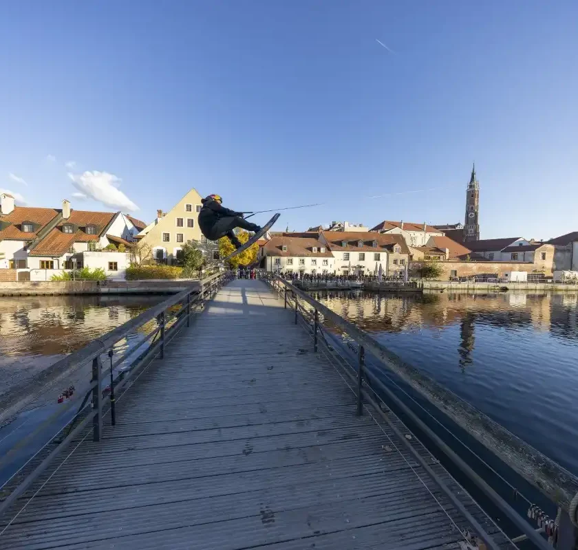 Premiere von „Droneboarding LA“ auf der Kinoleinwand