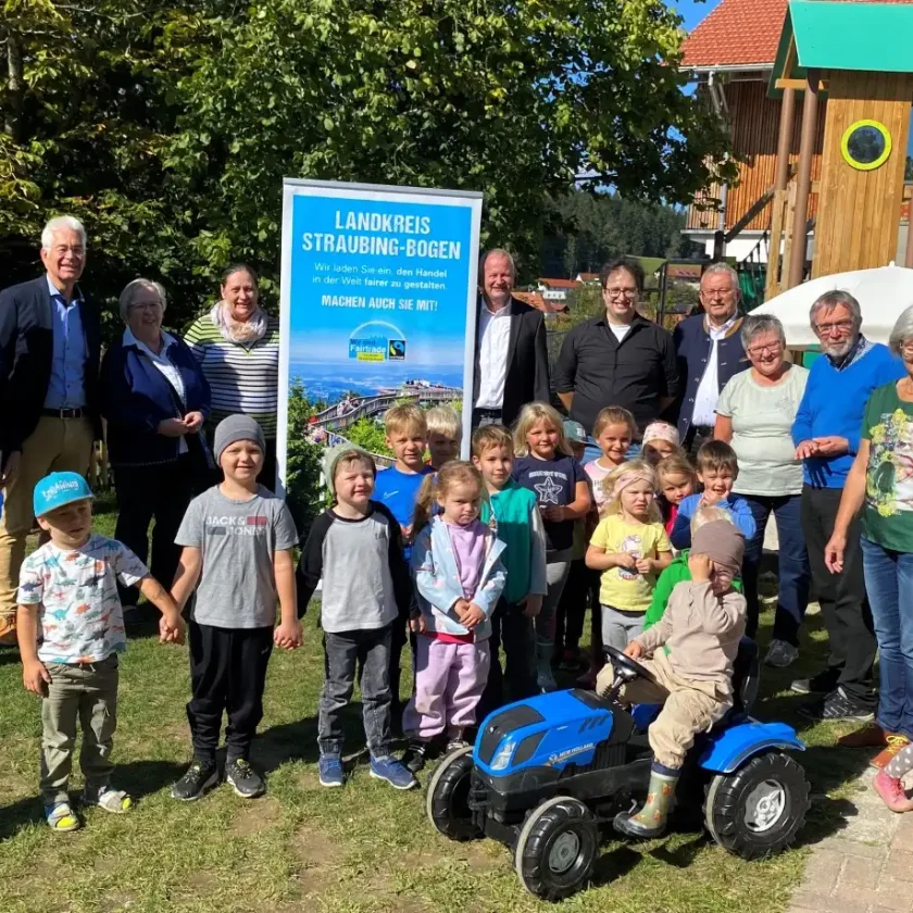 Eine Gemeinde, die den Fairtrade-Gedanken lebt – Steuerungsgruppe des Landkreises zu Besuch in Sankt Englmar