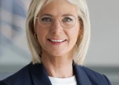 Ulrike Scharf spricht am 08. Juni in Velden