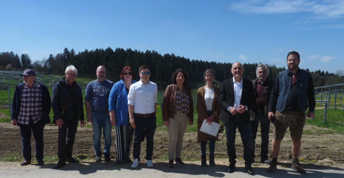 In Burghart wird mit Sonnenenergie der Grundstein für den Grünen Wasserstoff gelegt SPD-Delegation informierte sich vor Ort
