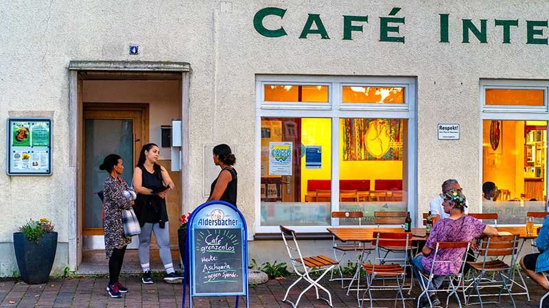 Cafe International