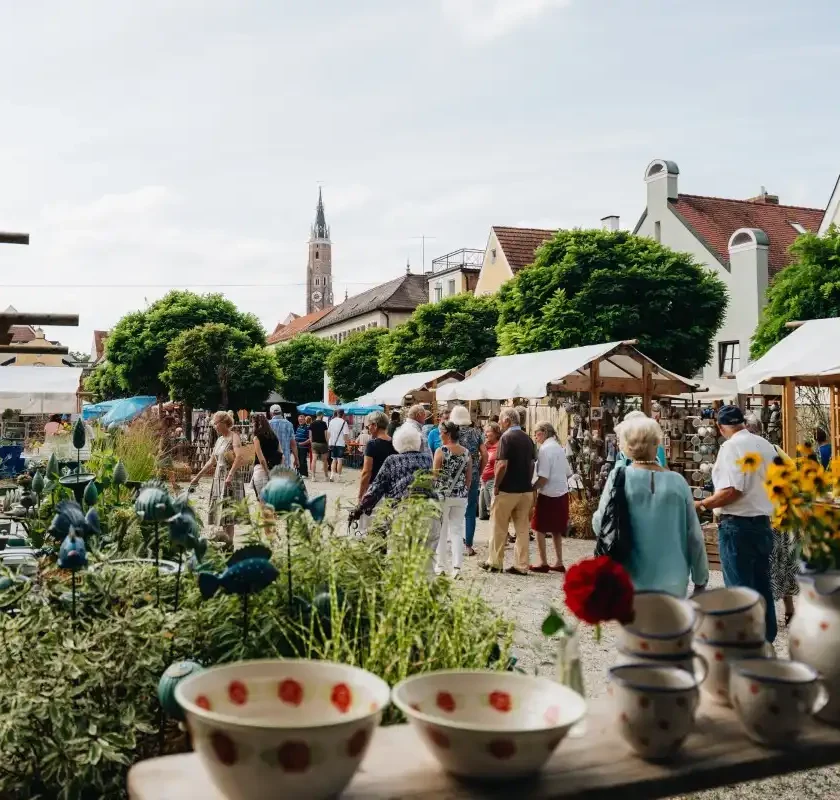 Tradition trifft Kunst beim 43. Landshuter Haferlmarkt