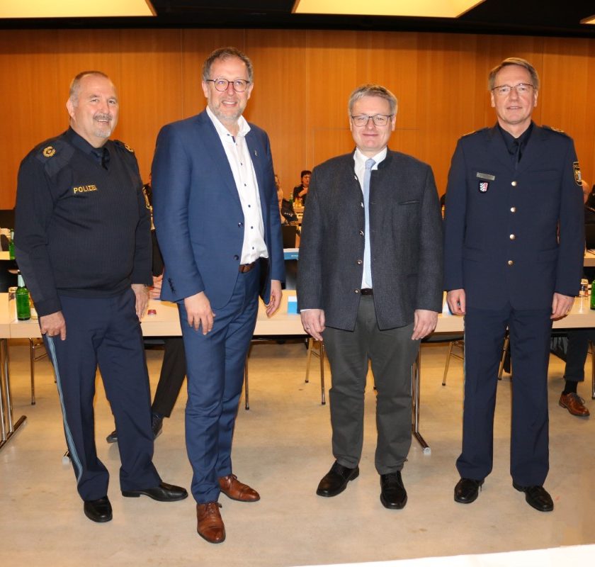 Führungskräftetagung des Polizeipräsidiums Niederbayern mit MdL Josef Zellmeier und 1. Bürgermeister Christian Dobmeier im Haus der Generationen