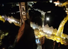 Spätabendliche Klettertour an der Martinskirche sorgt für längeren Einsatz von Feuerwehr, Polizei und Rettungsdienst
