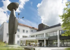 Die Zukunft der Klinik Vilsbiburg sichern Standort der LA-Regio Kliniken soll zur Fachklinik werden – Notfallversorgung soll erhalten bleiben