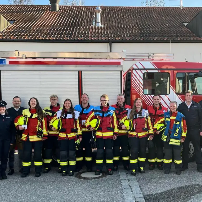 Gruppe des Löschzugs Achdorf bei Leistungsprüfung „Wasser“ erfolgreich