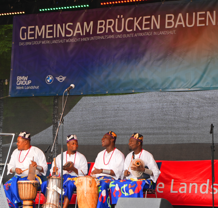 Ein Fest, das miteinander Brücken baut