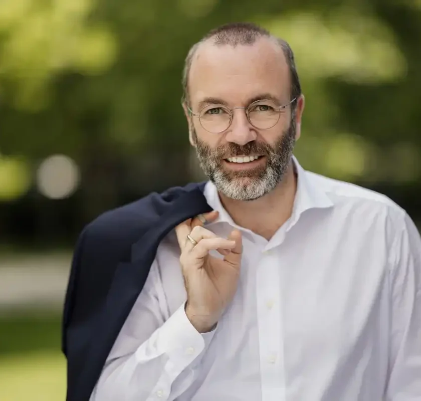 Manfred Weber spricht am 3. Juni in Velden