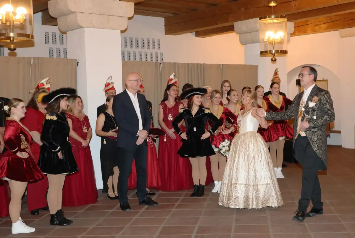 Närrischer Sturm auf das Rathaus