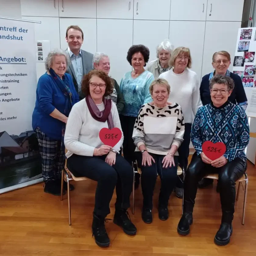 KREATIVE HANDARBEIT ERZIELT HOHE SPENDENSUMME