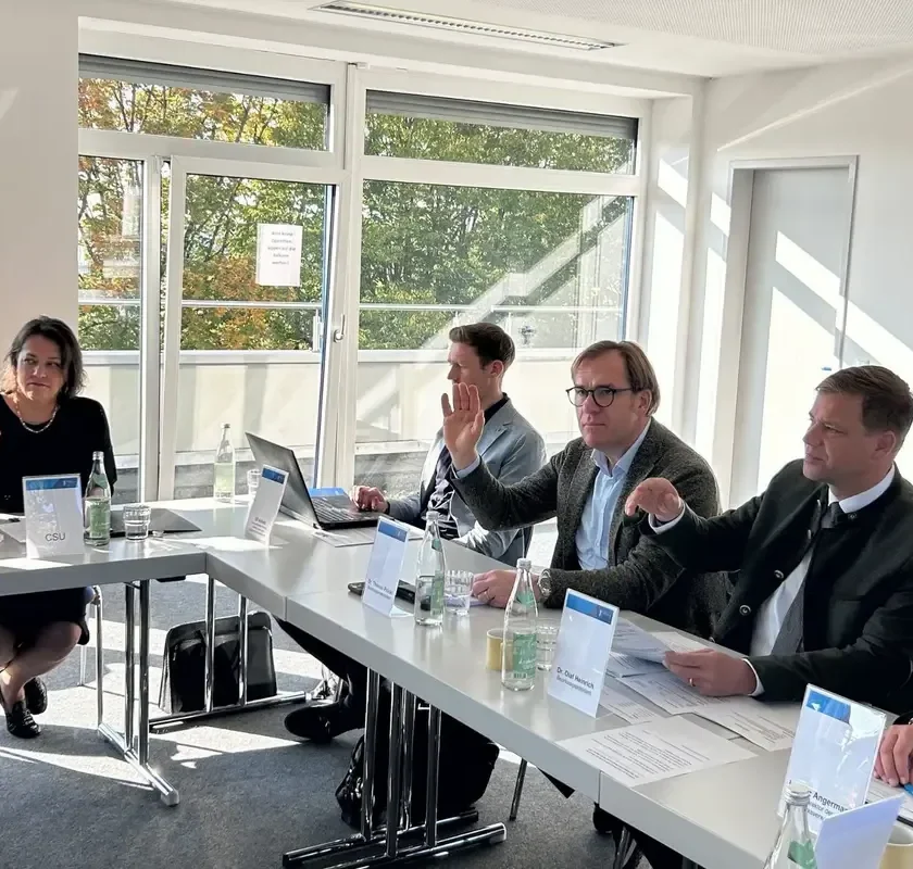 Starke Partnerschaft für die Versorgung junger Menschen