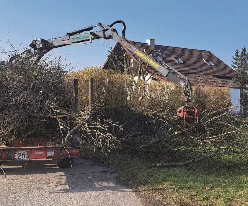 Die Gartenarbeit ruft – Wohin mit dem Grünschnitt?
