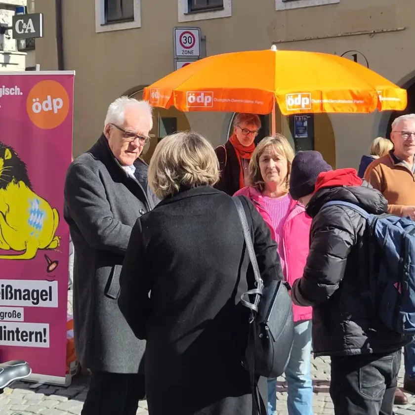 ÖDP Infostand in der Altstadt