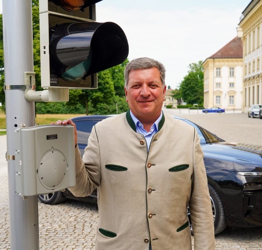 Freistaat testet vernetztes Fahren im Norden von München (19.06.2023 PM 93b/2023)