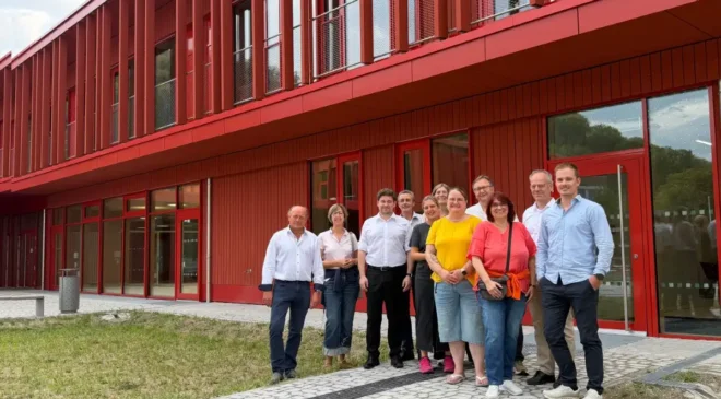 OB UND STADTRAT BESUCHEN GRUNDSCHULE OST