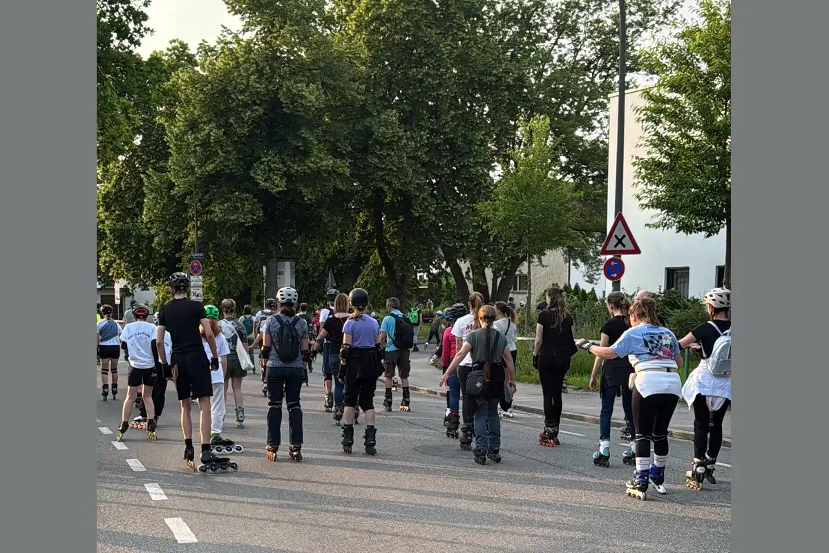 Die Juni-Bladenight führt zum Messegelände