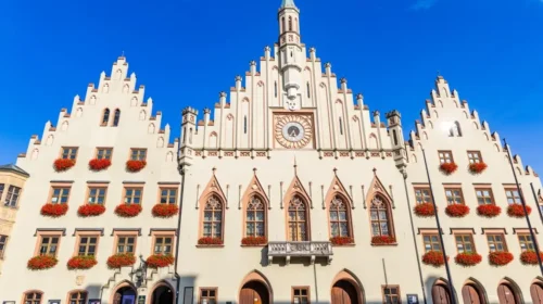 Breite Stadtratsmehrheit billigt Haushalt für 2026