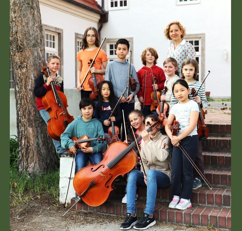 Jugendstreichorchester und „Picoviolini“ spielen Klassik