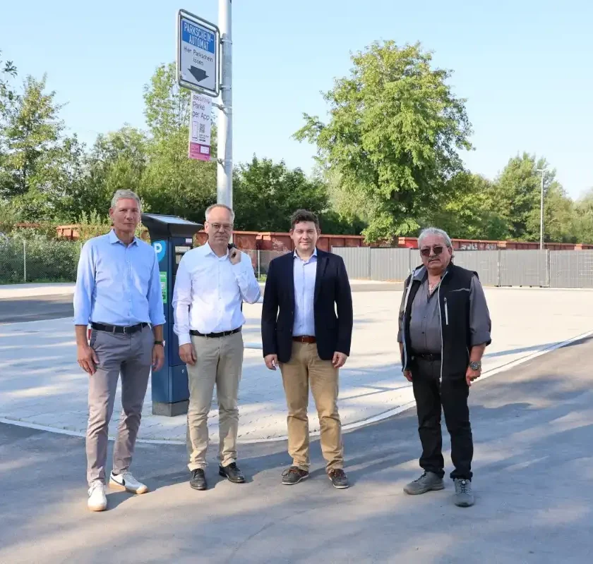 NEUE PARKPLÄTZE AN DER OBERNDORFERSTRASSE: