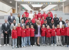 Staatsministerin Stolz besucht „Partnerschule des Wintersports“