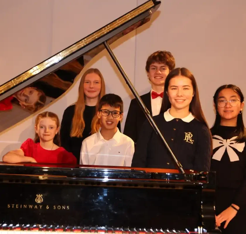 „Tastenspiele“ mit jungen Klaviertalenten