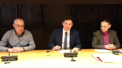 WAHLAUSSCHUSS BESTÄTIGT STICHWAHL-ERGEBNIS