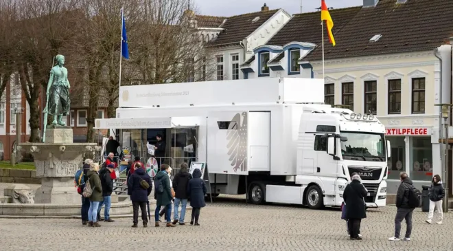 „Bundestag zum Anfassen“ in Landshut